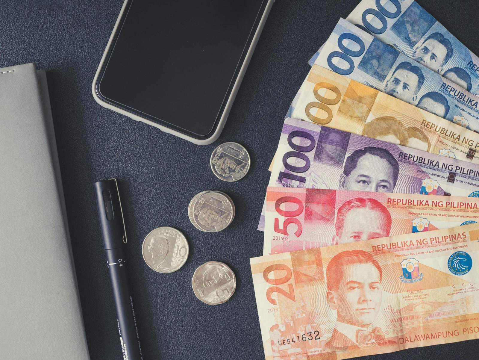 Philippines Currency Exchange Guide: Best Rates, ATMs & Money Tips